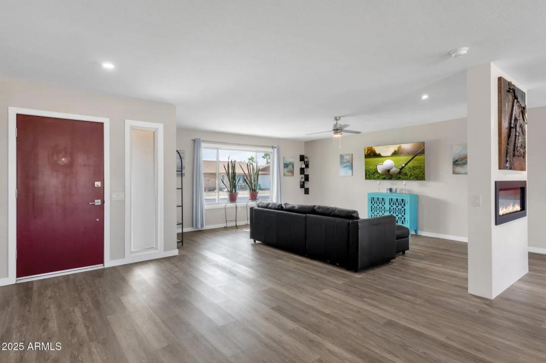 Real Estate Picture 11