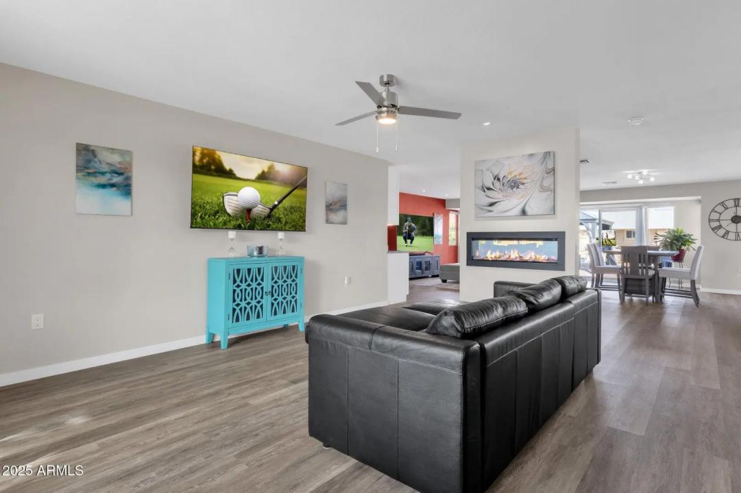 Real Estate Picture 12