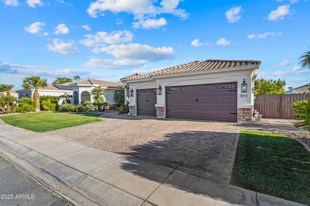 Real Estate Picture 4