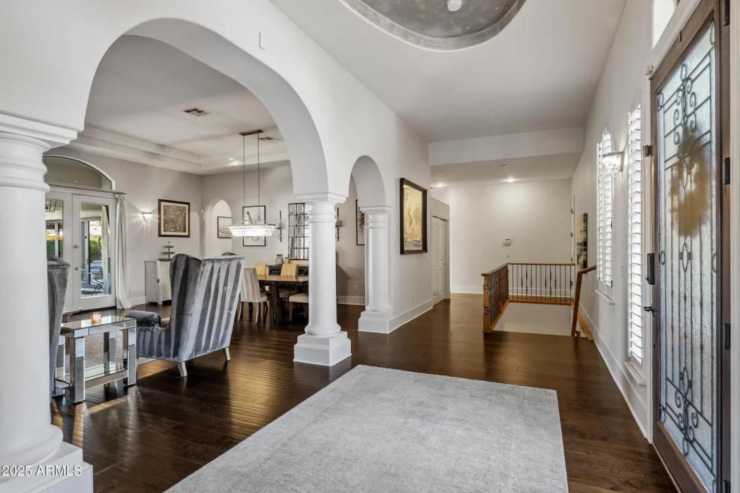 Real Estate Picture 7