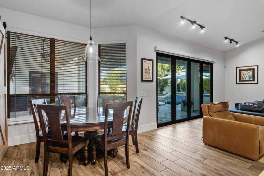 Real Estate Picture 18