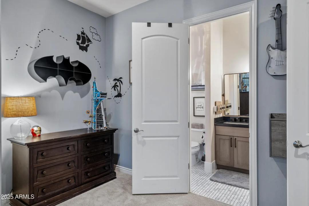 Real Estate Picture 32