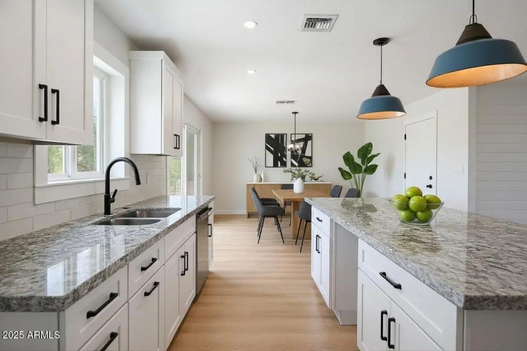 Real Estate Picture 7