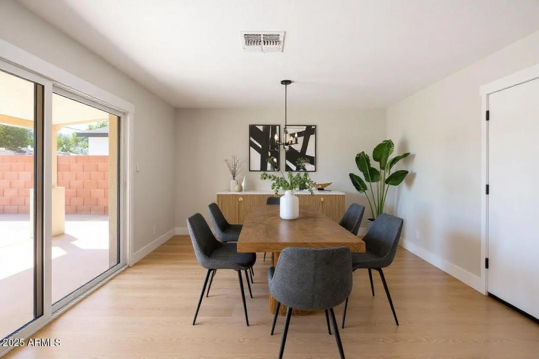 Real Estate Picture 9