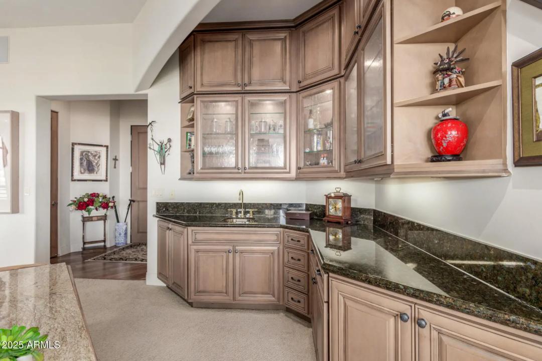 Real Estate Picture 12