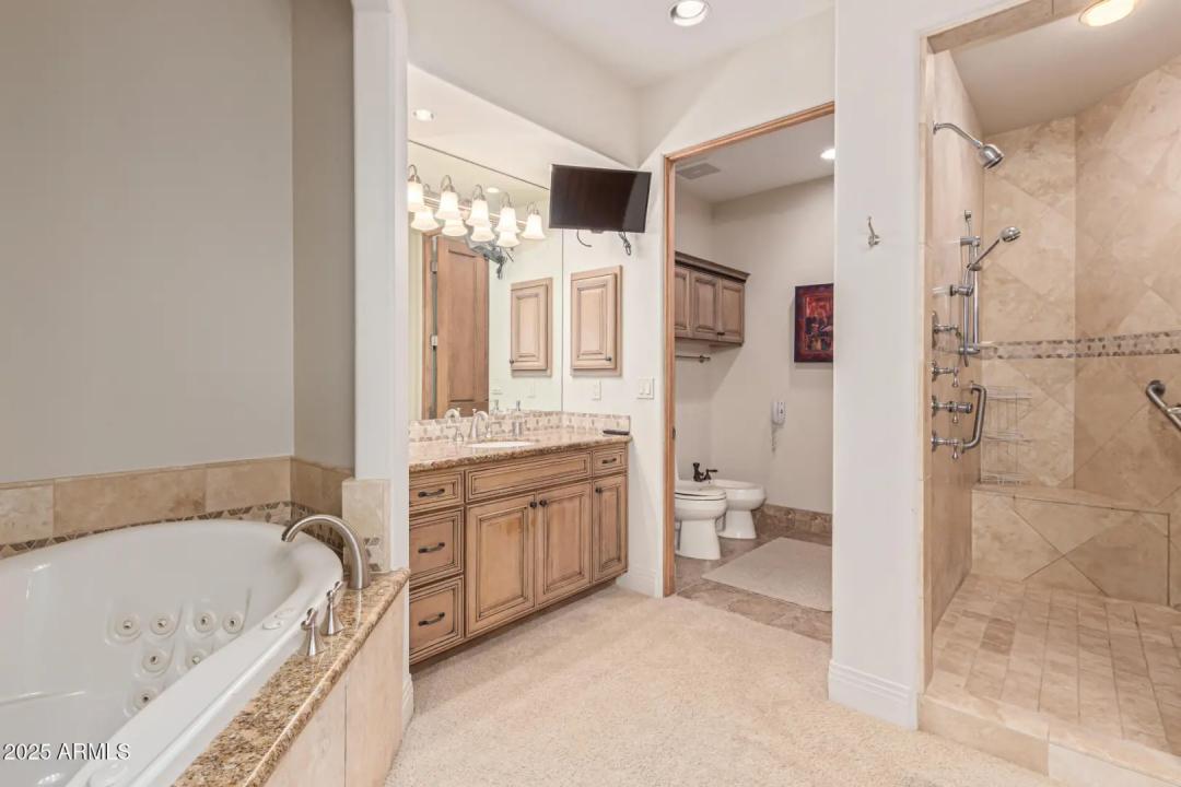 Real Estate Picture 17