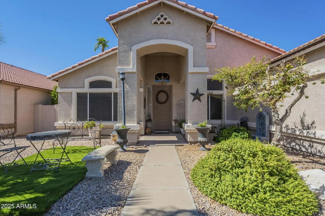 Real Estate Picture 11