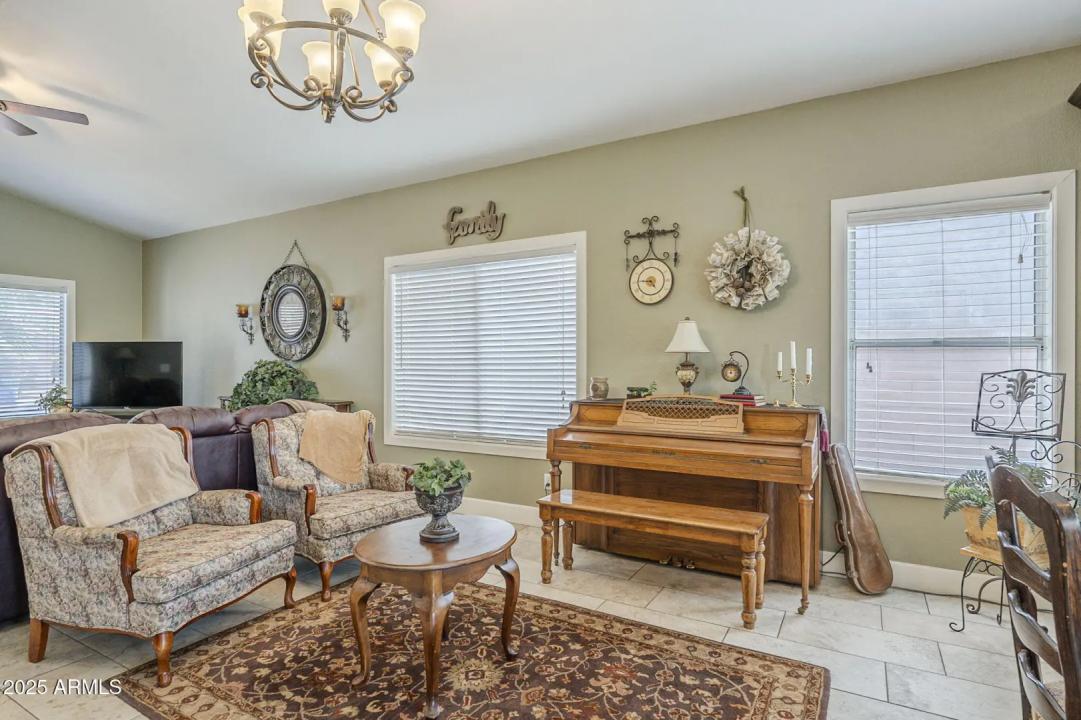 Real Estate Picture 16