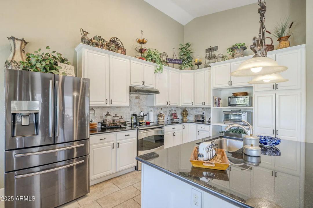 Real Estate Picture 22