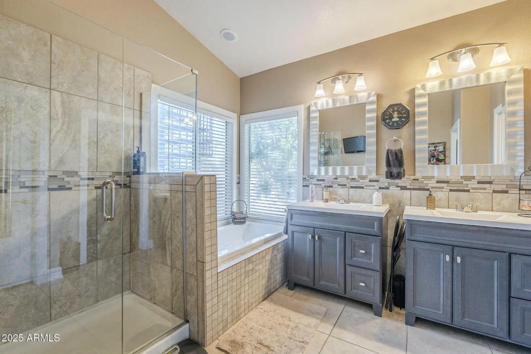 Real Estate Picture 33