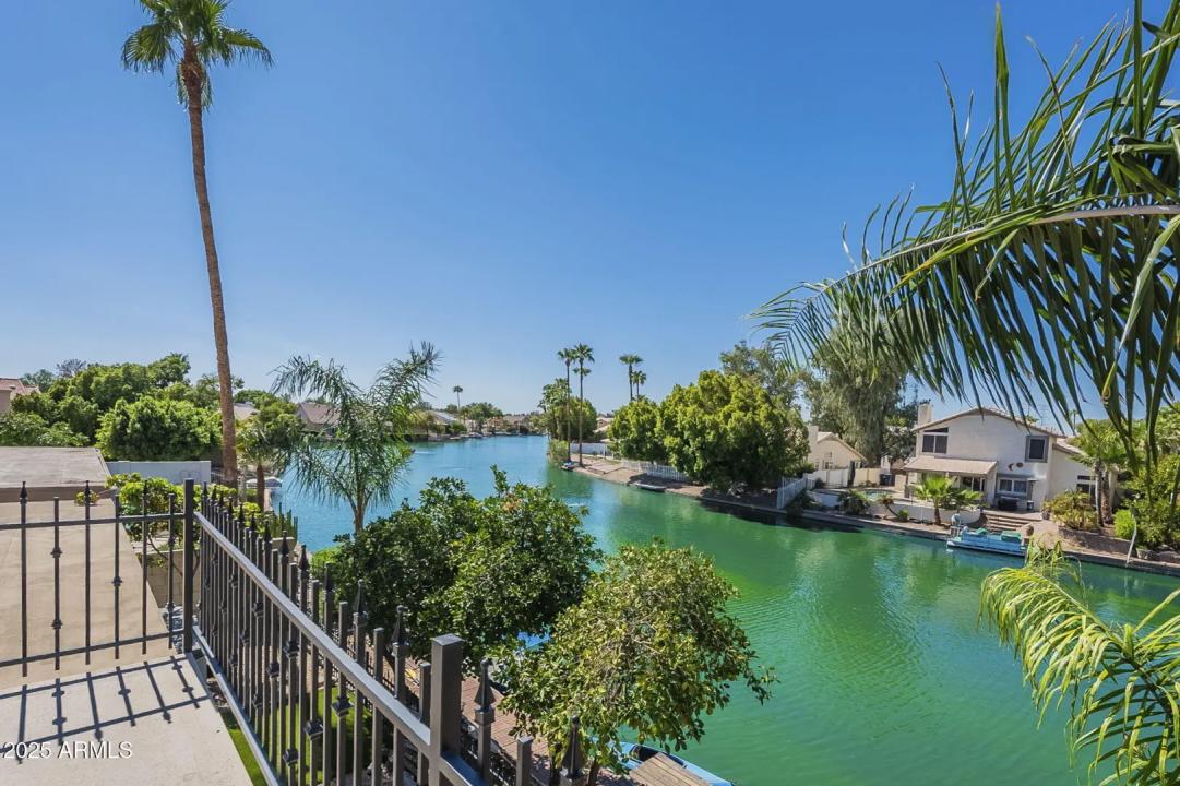 Real Estate Picture 6