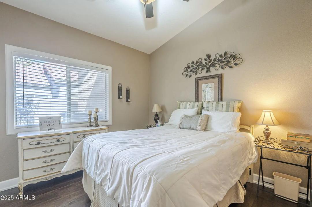 Real Estate Picture 30