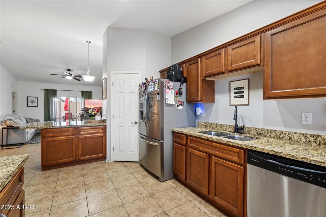 Real Estate Picture 5