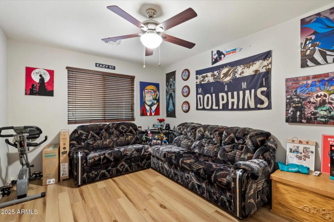 Real Estate Picture 17