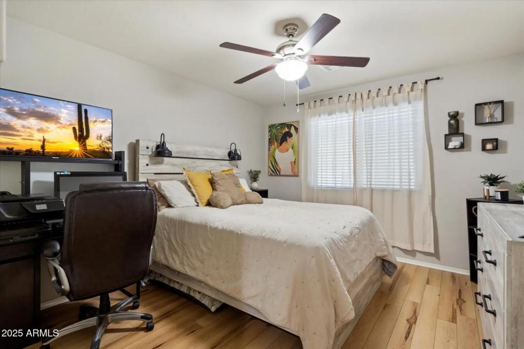 Real Estate Picture 15