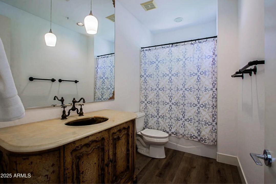 Real Estate Picture 39