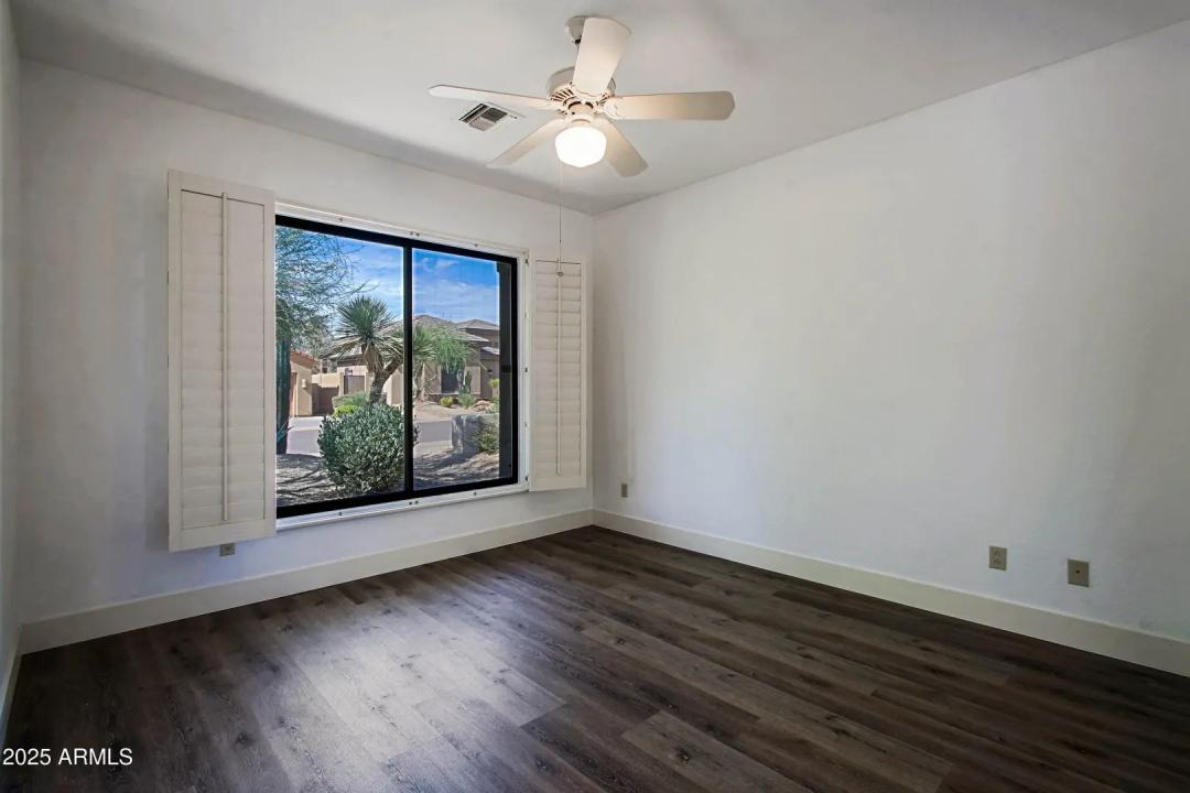 Real Estate Picture 37