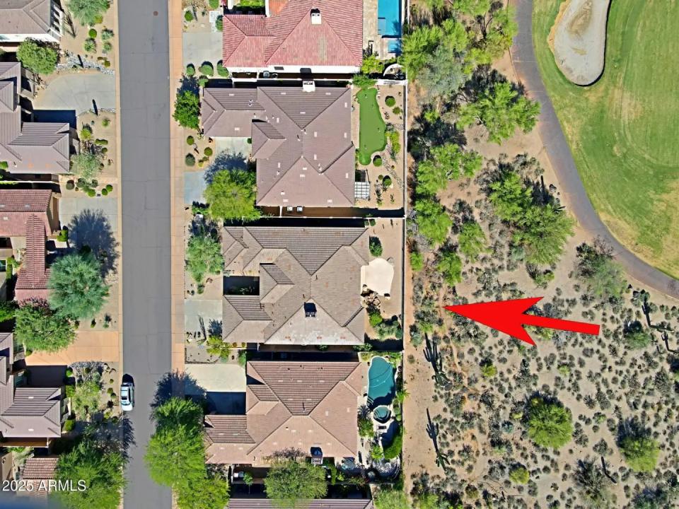 Real Estate Picture 50
