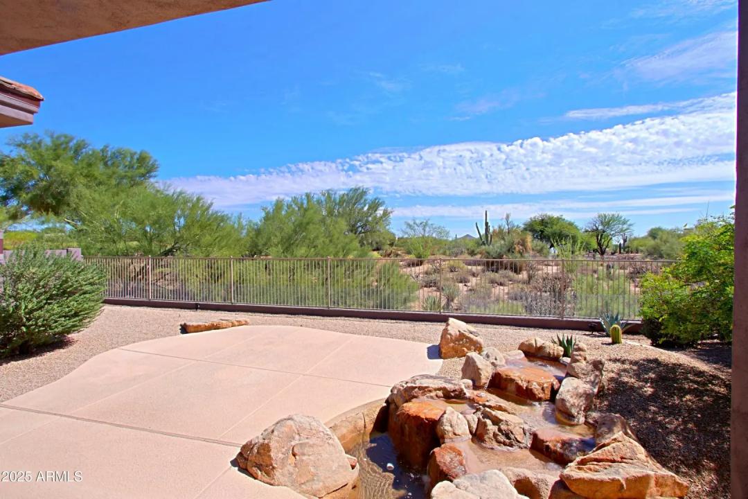 Real Estate Picture 6