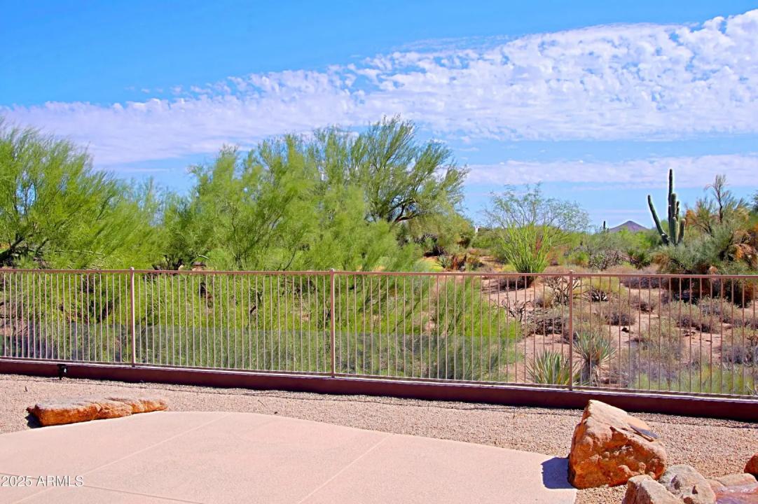 Real Estate Picture 7