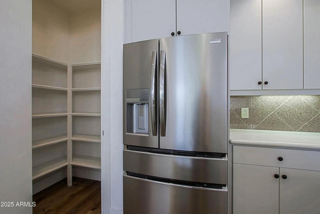 Real Estate Picture 26
