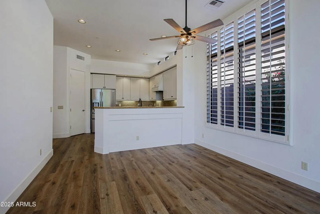 Real Estate Picture 22