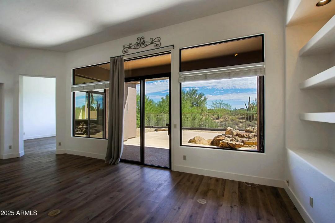 Real Estate Picture 15