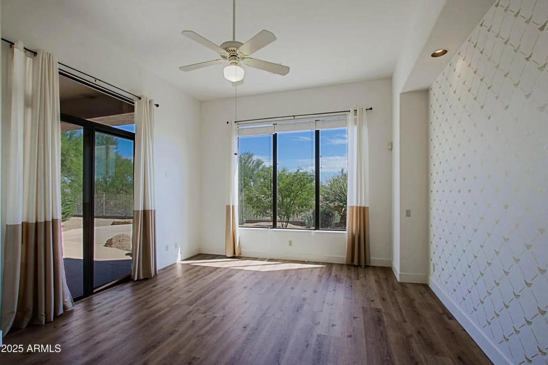 Real Estate Picture 29