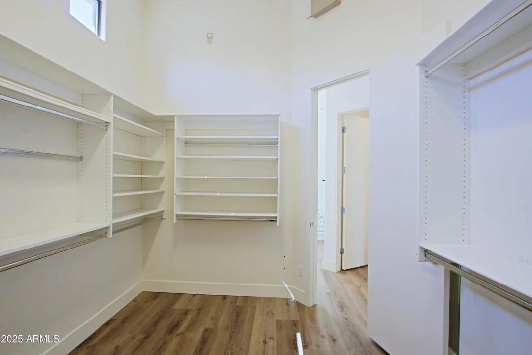 Real Estate Picture 33