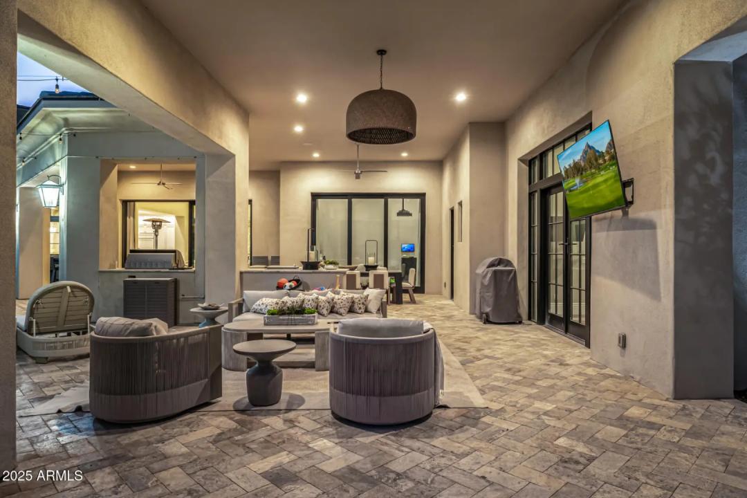 Real Estate Picture 98