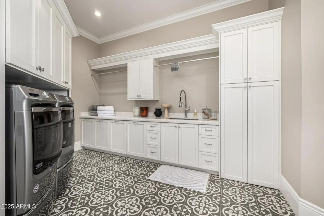 Real Estate Picture 70