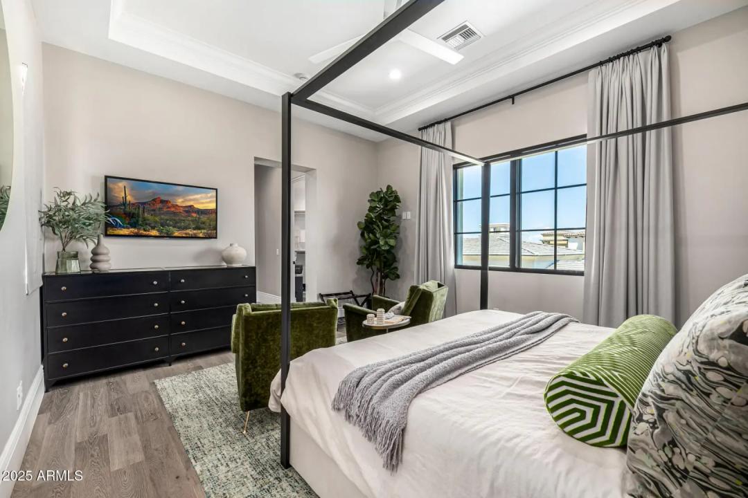 Real Estate Picture 75