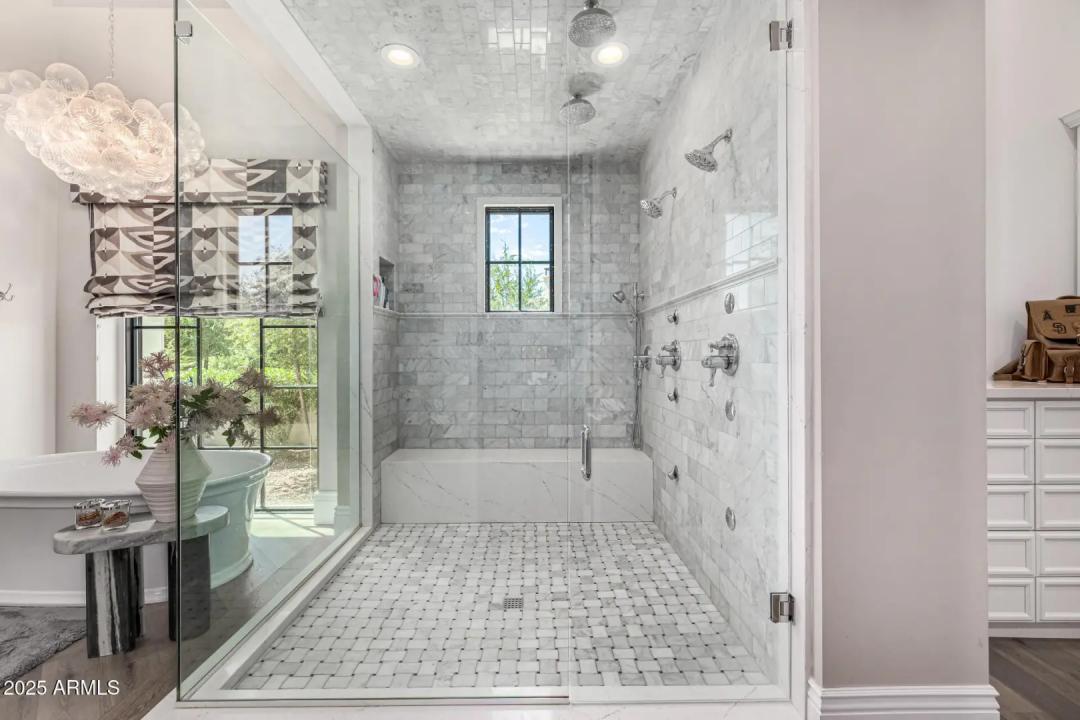 Real Estate Picture 64
