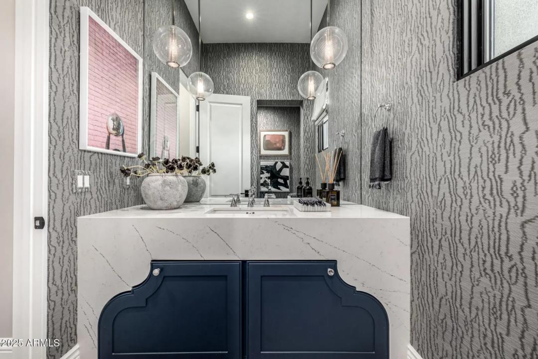 Real Estate Picture 25
