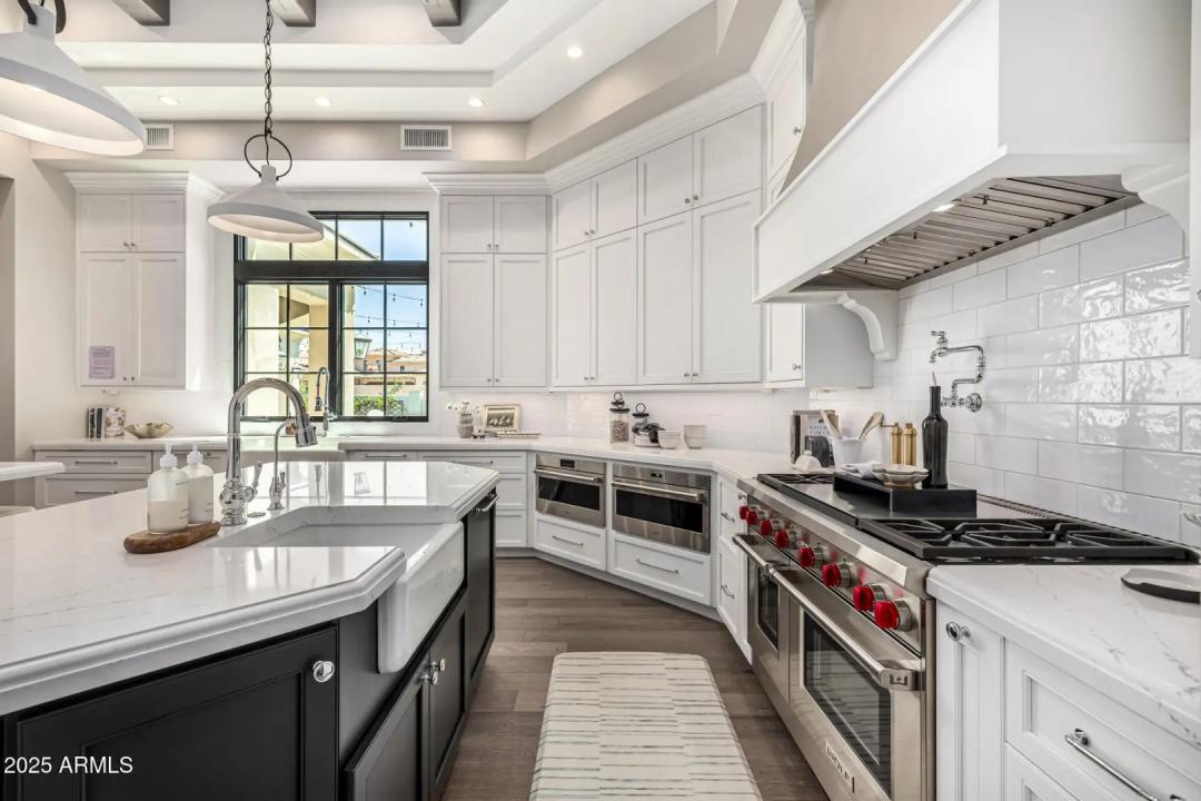Real Estate Picture 30