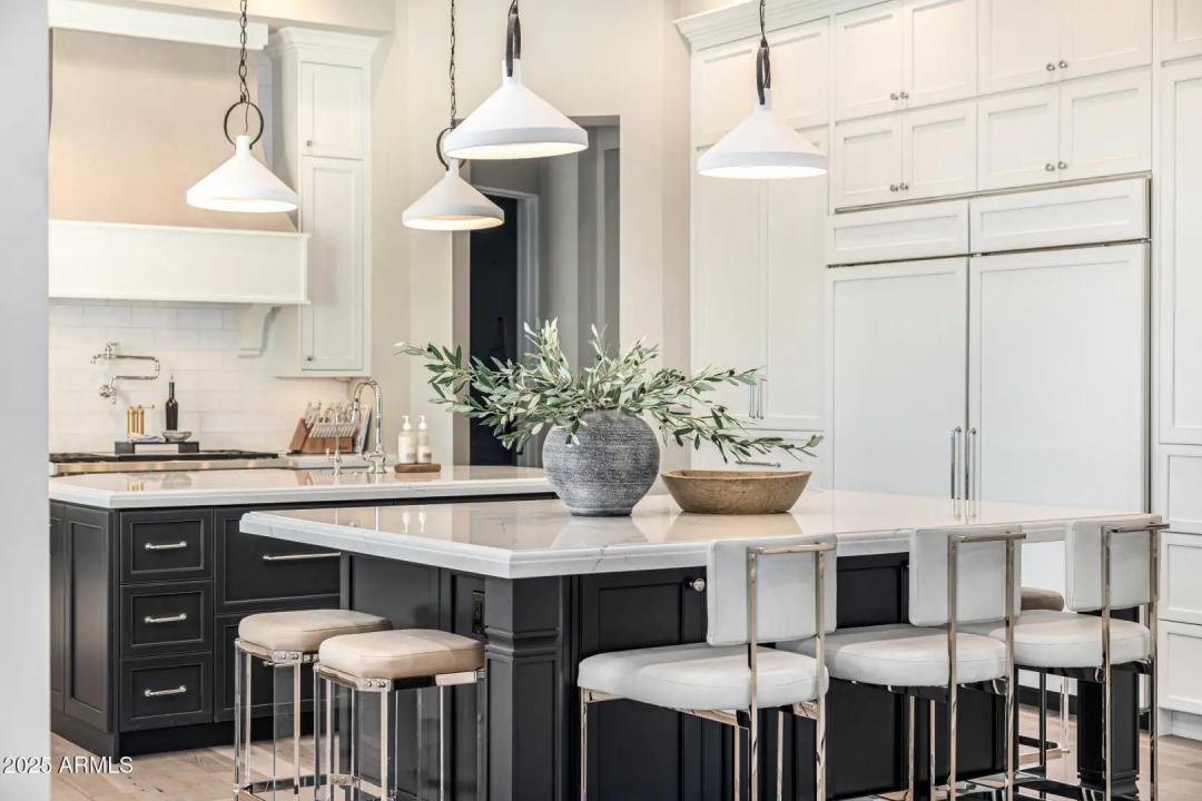 Real Estate Picture 33