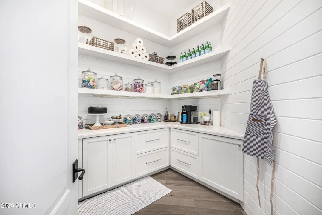 Real Estate Picture 37