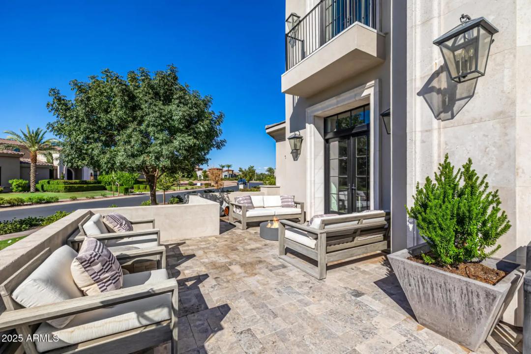 Real Estate Picture 13