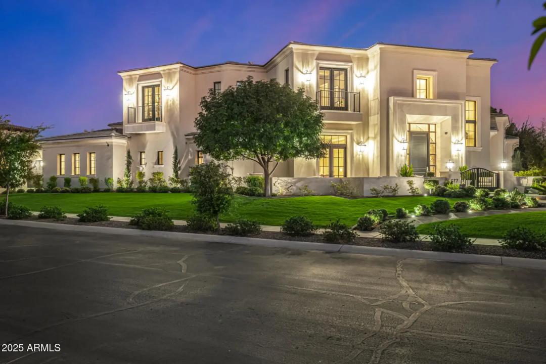 Real Estate Picture 12