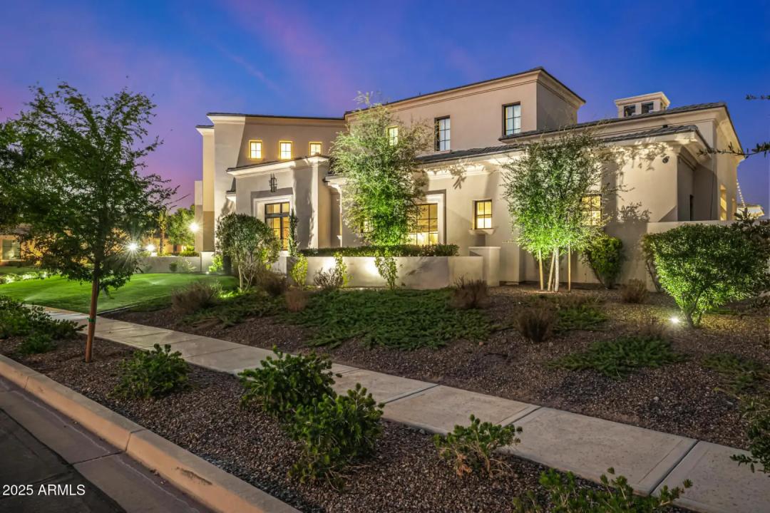 Real Estate Picture 10