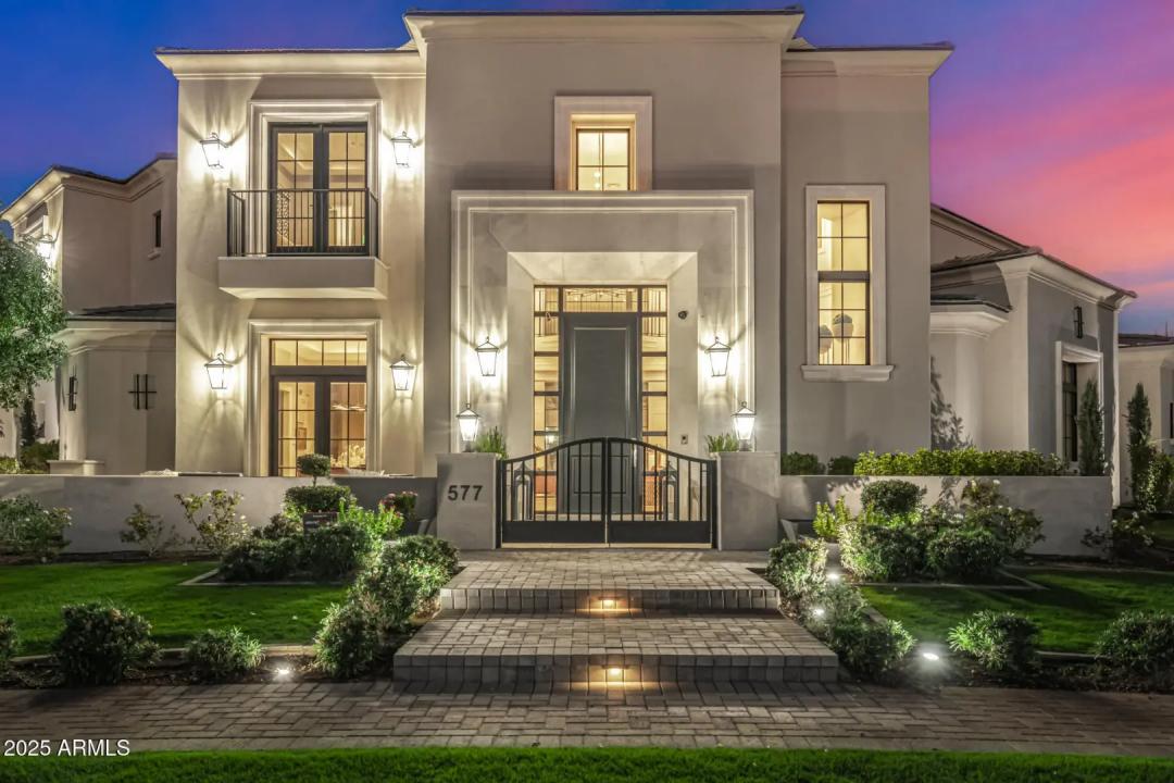 Real Estate Picture 3