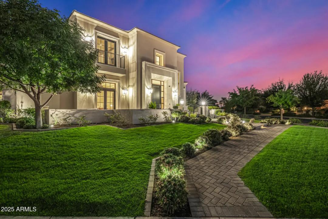 Real Estate Picture 4