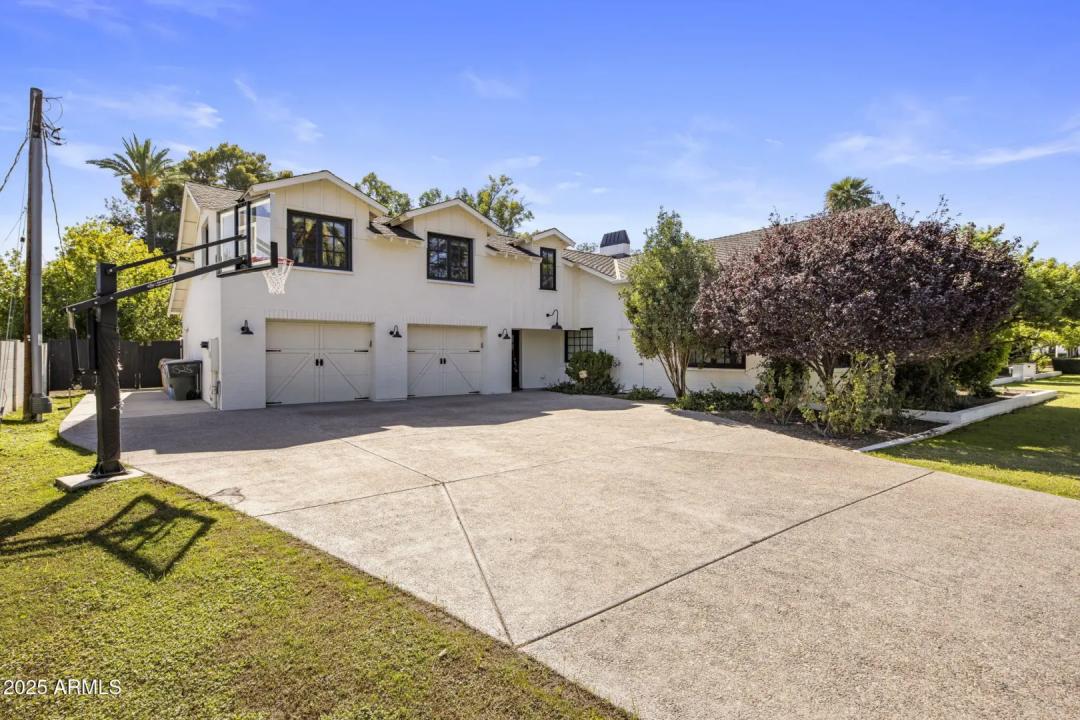 Real Estate Picture 2
