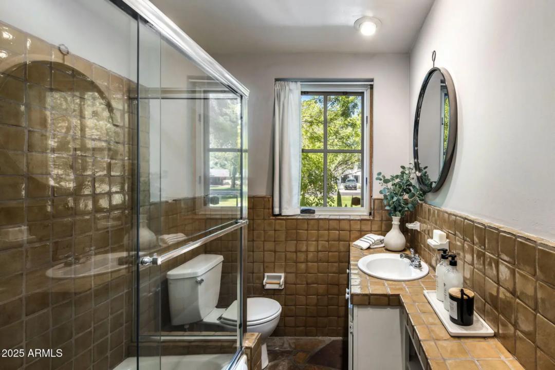 Real Estate Picture 27