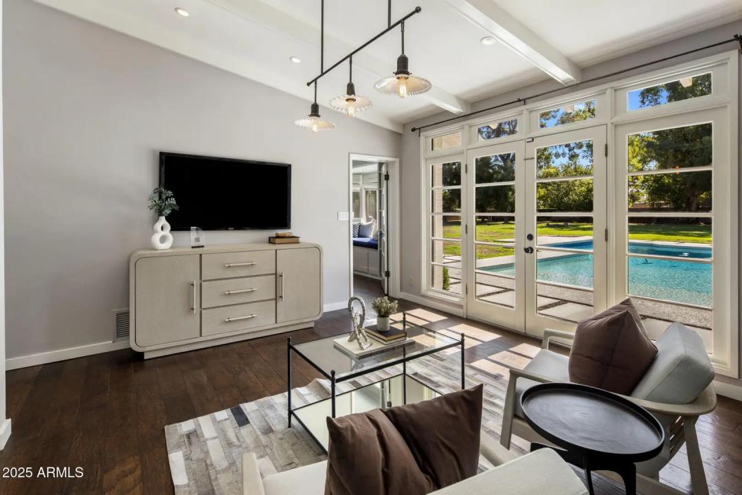 Real Estate Picture 20