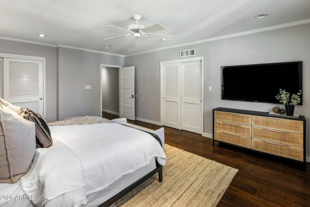 Real Estate Picture 25