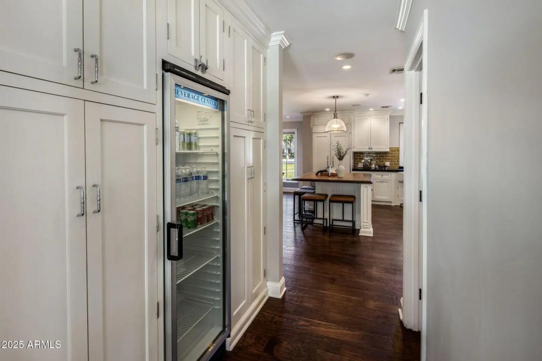 Real Estate Picture 15