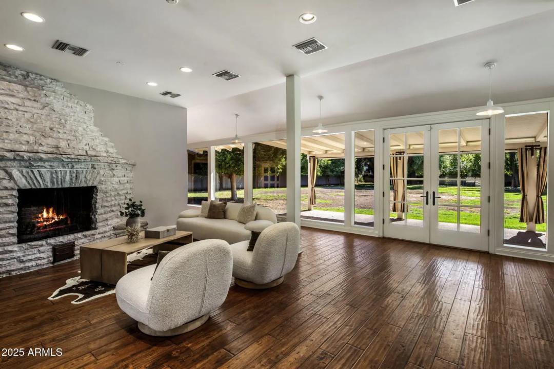 Real Estate Picture 30