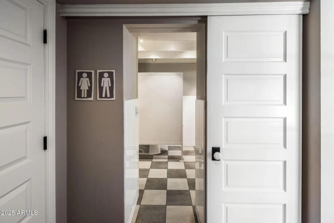 Real Estate Picture 32