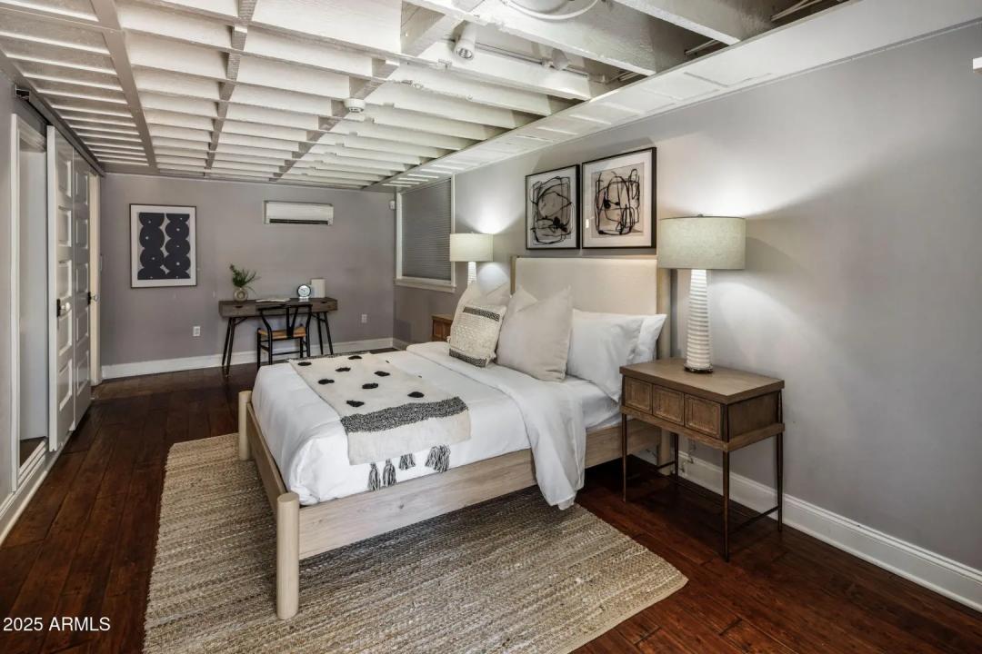 Real Estate Picture 35